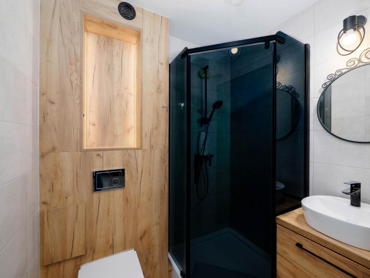 פלוק Vistula Two-Bedroom Apartment מראה חיצוני תמונה