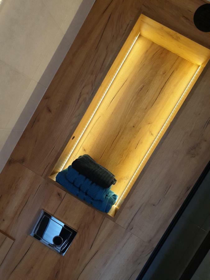 פלוק Vistula Two-Bedroom Apartment מראה חיצוני תמונה